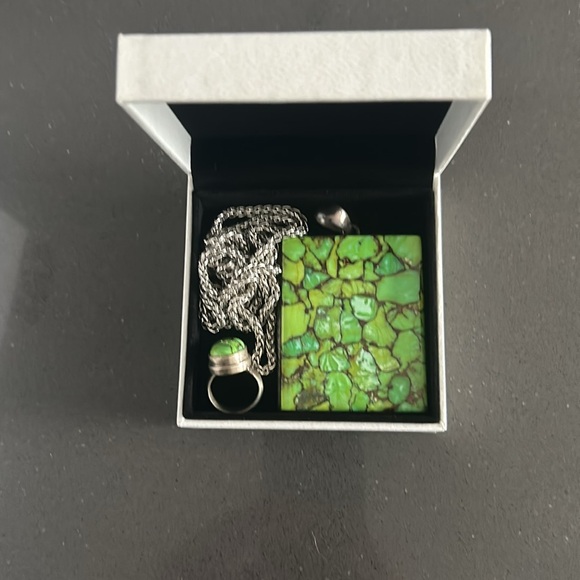 Necklace and ring set - Picture 6 of 6